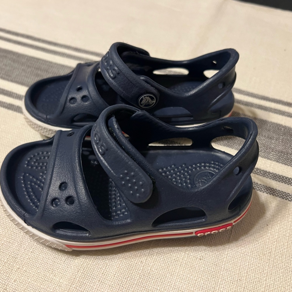 Child Crocs sandal, size 6, boys, unisex, navy